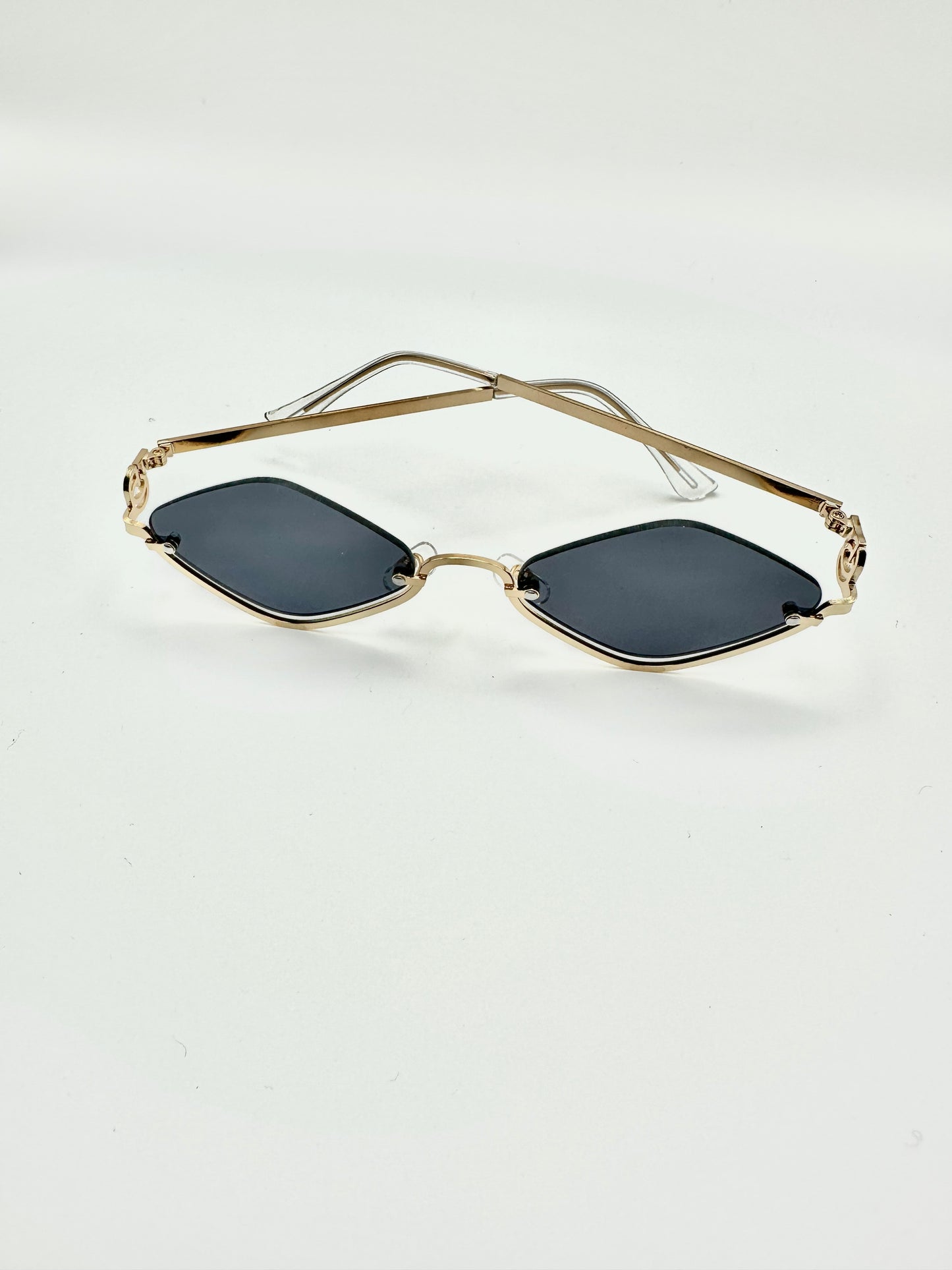 Stylish half frame sunglassess