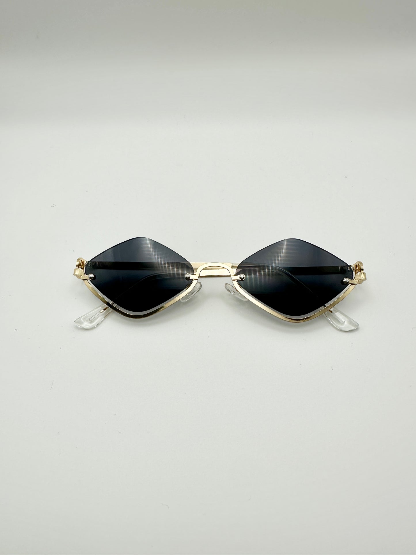 Stylish half frame sunglassess