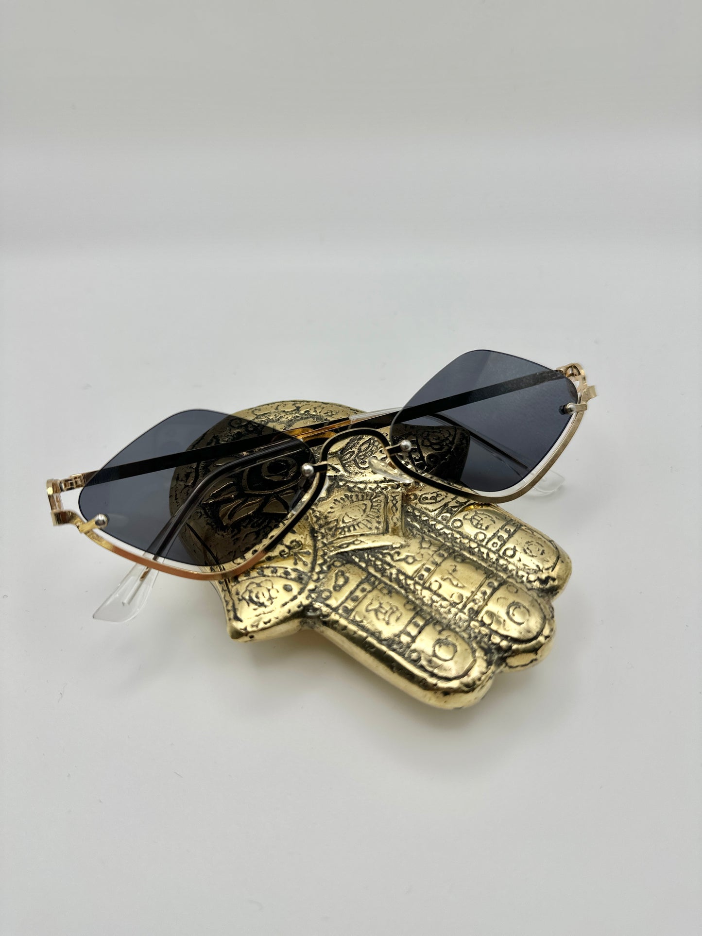 Stylish half frame sunglassess