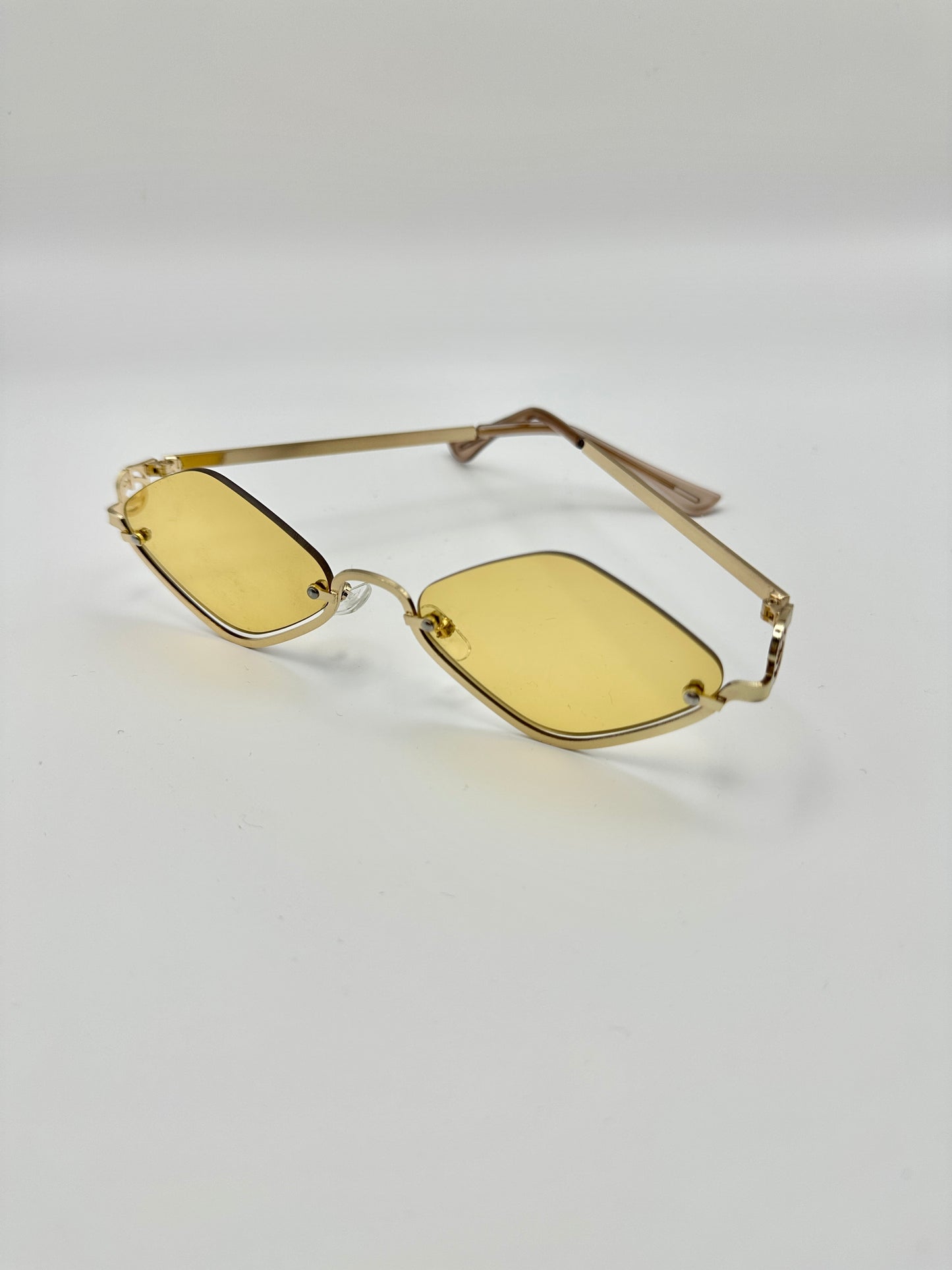 Stylish half frame sunglassess